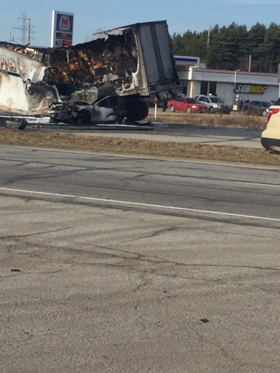 Three People Injured After Fiery Crash In Pierceton News Now Warsaw