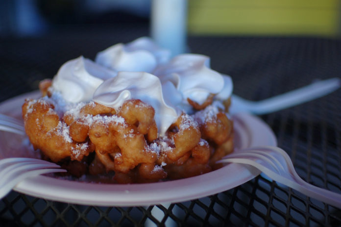 Funnel-Cake-696x463