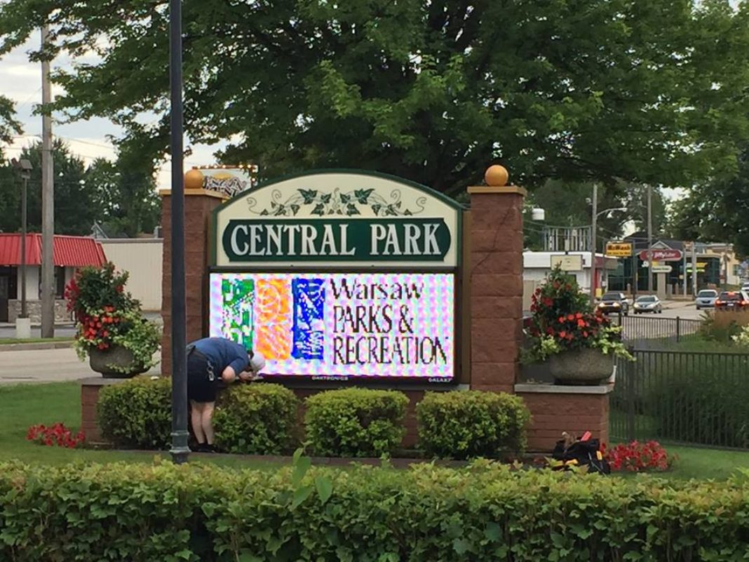 Warsaw Parks Department says it needs to hire more lifeguards News