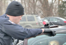 Police pursuit in Warsaw ends in two arrests