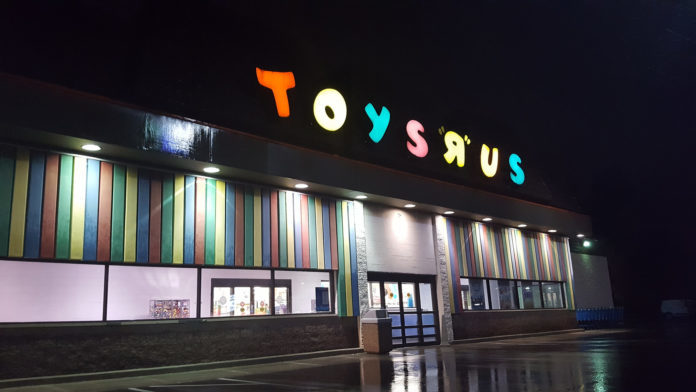 Toys-R-Us-696x392