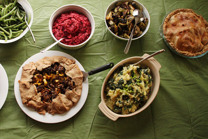 thanksgiving-dinner-696x464