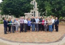Ribbon-cutting ceremony held for Kosciusko Courthouse Plaza project