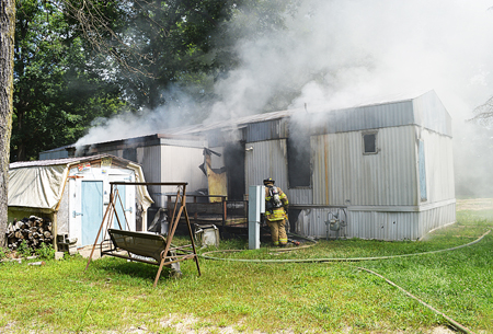 Fire Wrecks Mobile Home In Suburban Acres - News Now Warsaw