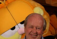 30-plus years of ‘Garfield’ comic strips to sell at auction