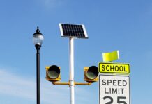 New Husky Trail school zone lights up, fully functional in March