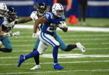 Colts, Bears make NFL playoffs… but barely