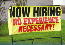 US employers add 916,000 jobs in March as hiring accelerates