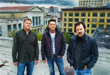 Frontmen Of Country Taking The Wagon Wheel Stage Sunday