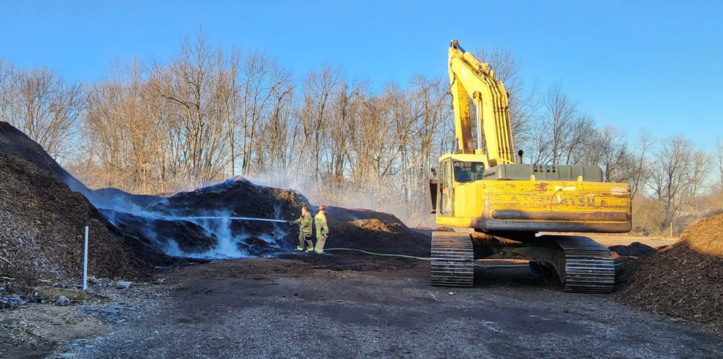 Firefighters douse mulch fire News Now Warsaw