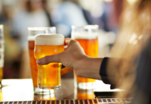 States seek to let teens as young as 14 serve booze in restaurants