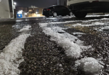 Ice accumulation appears to be minimal this morning in Warsaw