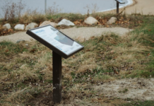 New signs at Center and Pike lakes provide water education