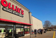 Ollie’s grand opening in Warsaw brings a few customers from afar