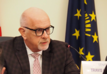 Trump posts backing of possible challenger to a top Indiana senator over redistricting