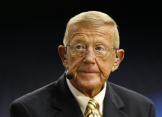 College football legend Lou Holtz now in hospice care