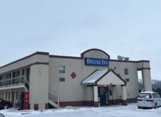 Deluxe Inn in Warsaw closed due to bug infestation
