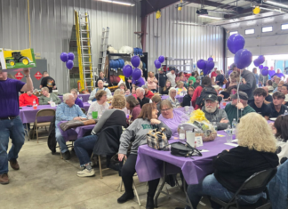 Community shows up en masse for benefit dinner for Greg Leininger