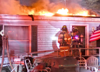 Fire in Leesburg damages mobile home, leaves two cats dead