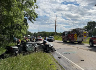 Wabash man killed after vehicle leaves road, hits tree on SR 13