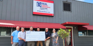 Chamber celebrates first facade grant awarded to new business on Winona Avenue