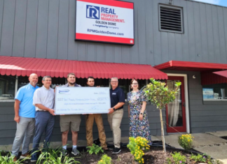 Chamber celebrates first facade grant awarded to new business on Winona Avenue