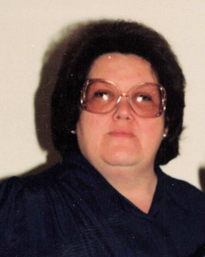 Elliott, Linda
