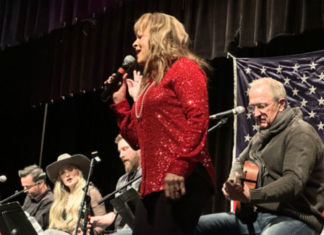 Country Christmas Concert featuring Suzie McEntire will be at new Wawasee Performing Arts Center